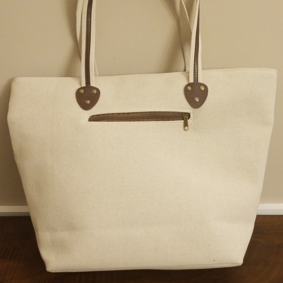 Two large beach totes - Picture 6 of 8